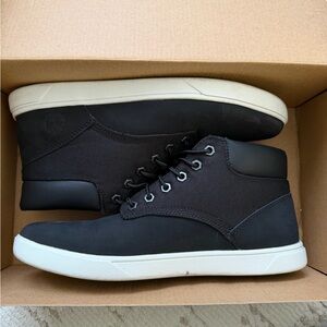 Timberland Men's Black and White Sneakers size 8 worn once